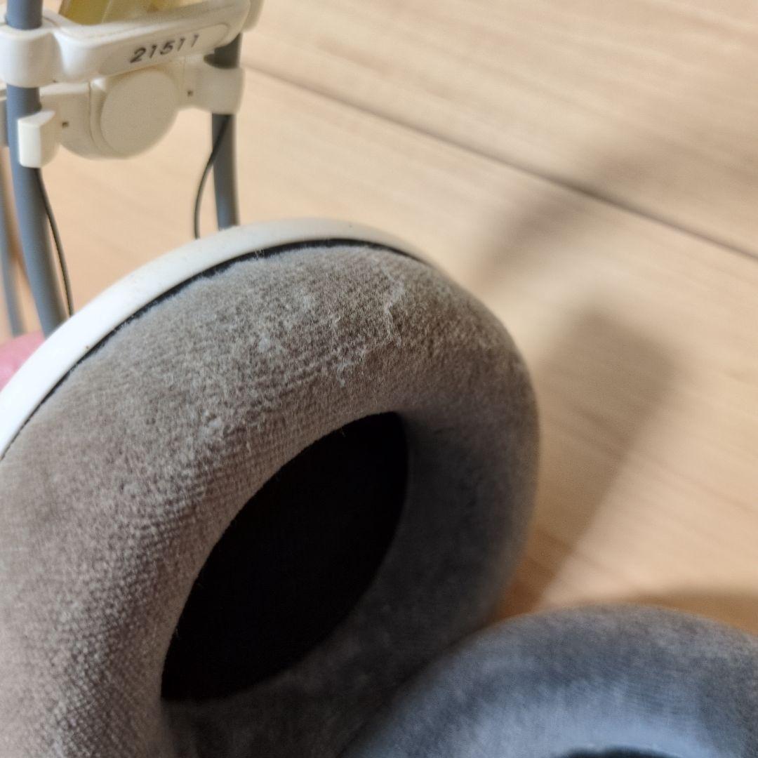 AKG ヘッドホン