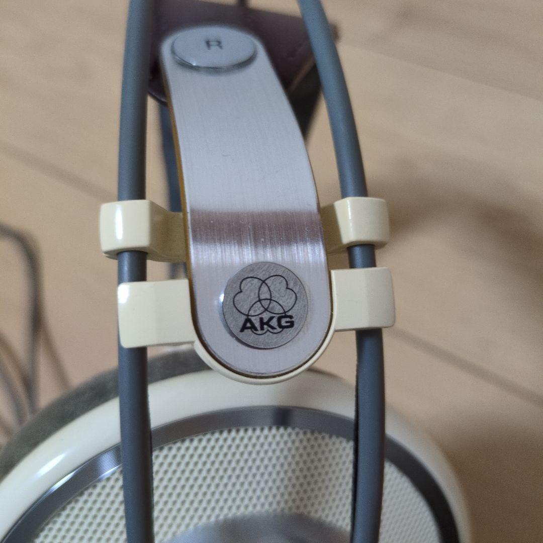 AKG ヘッドホン