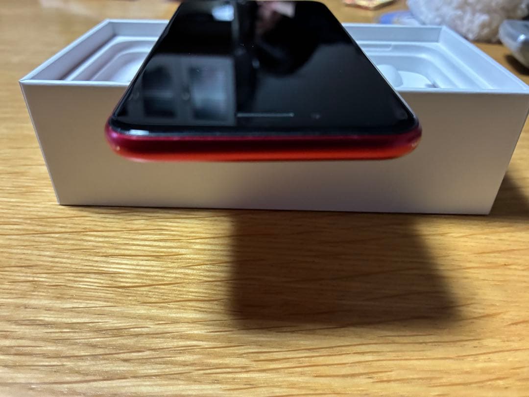 Apple iPhone SE 第2世代　64GB