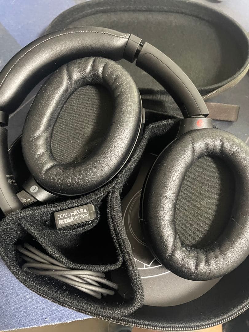 SONY ワイヤレスヘッドホン ケース付き wh-1000xm4