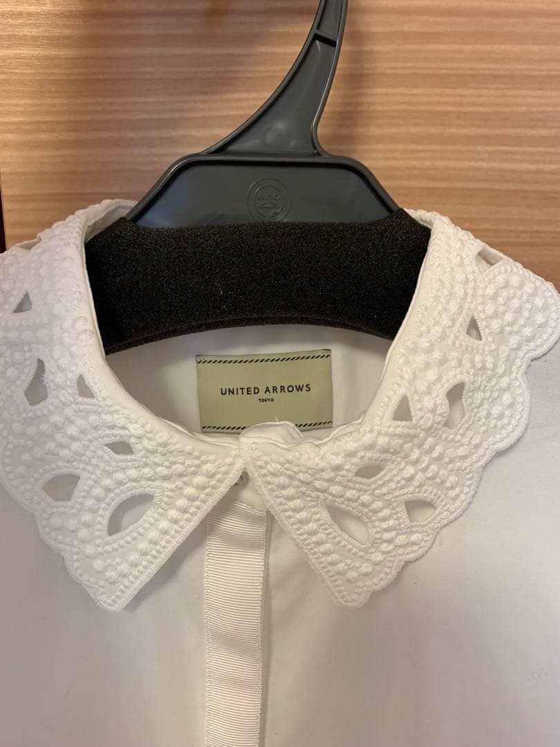 新品未使用　UNITED ARROWS エンブロイダリーカラーシャツ　ホワイト