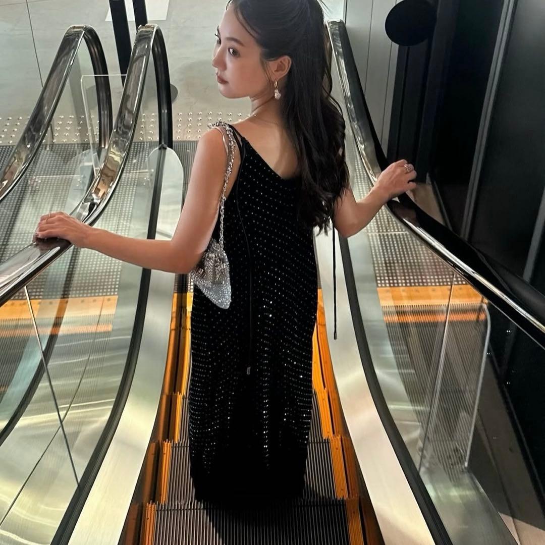 andresd★ curved square velour dress