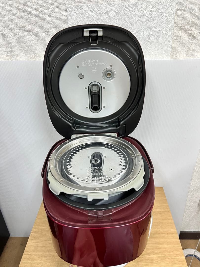 TOSHIBA 真空IH 炊飯器 RC-18VRK 1.8L 2017年製