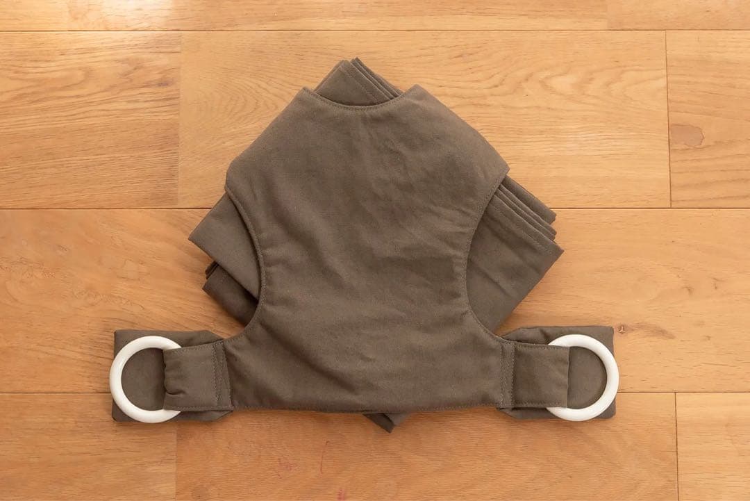 coco ＊様　抱っこ紐　ハグリーノ 桑の葉　北極しろくま堂