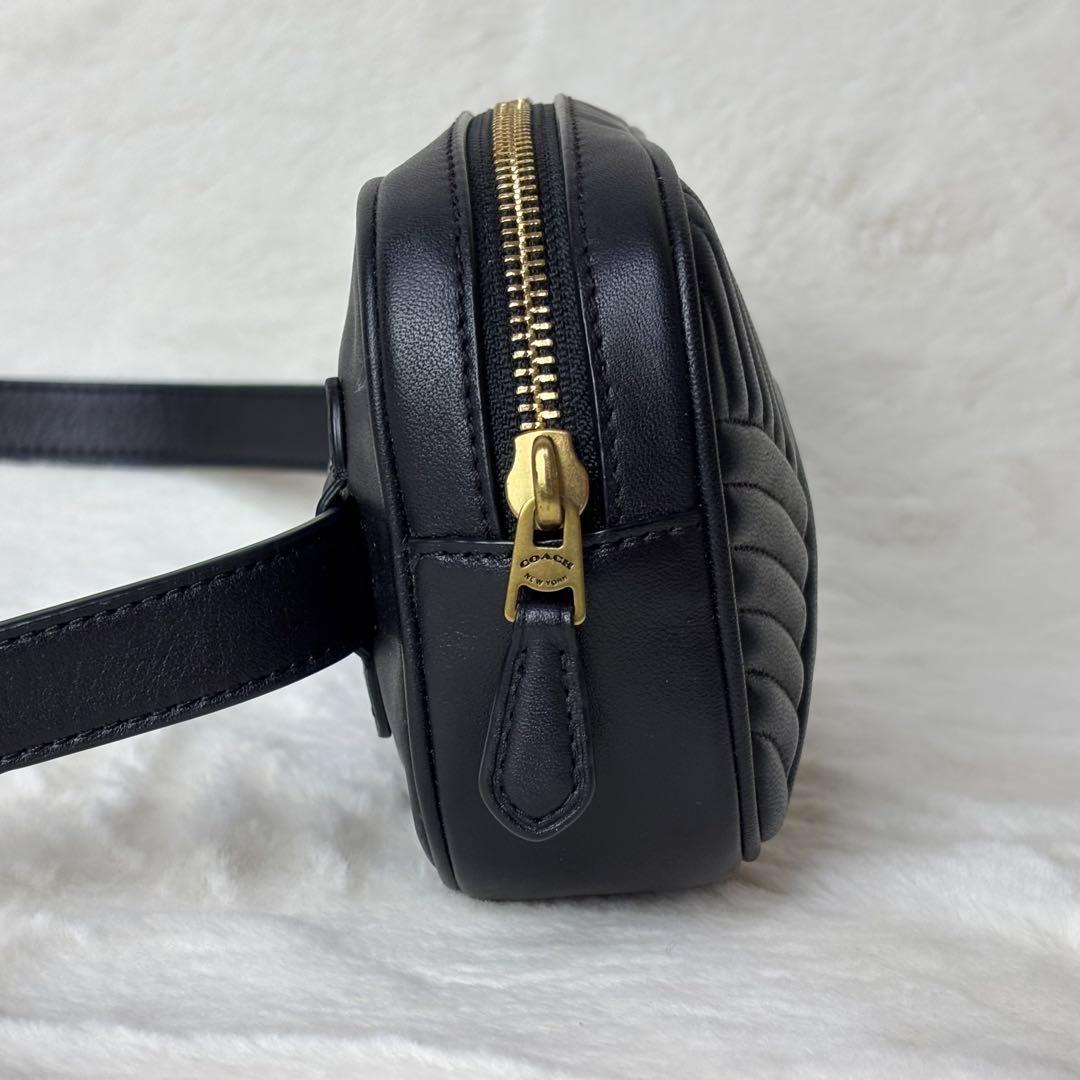 美品✨COACH　キルティング　ボディバッグ　ウエストポーチ　ブラック　斜め掛け