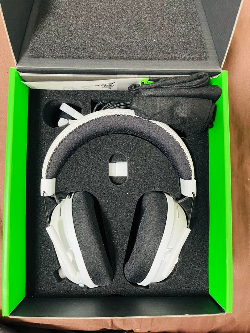 ま*ち様 Razer BlackShark V2 Pro ホワイト！イヤーパッド