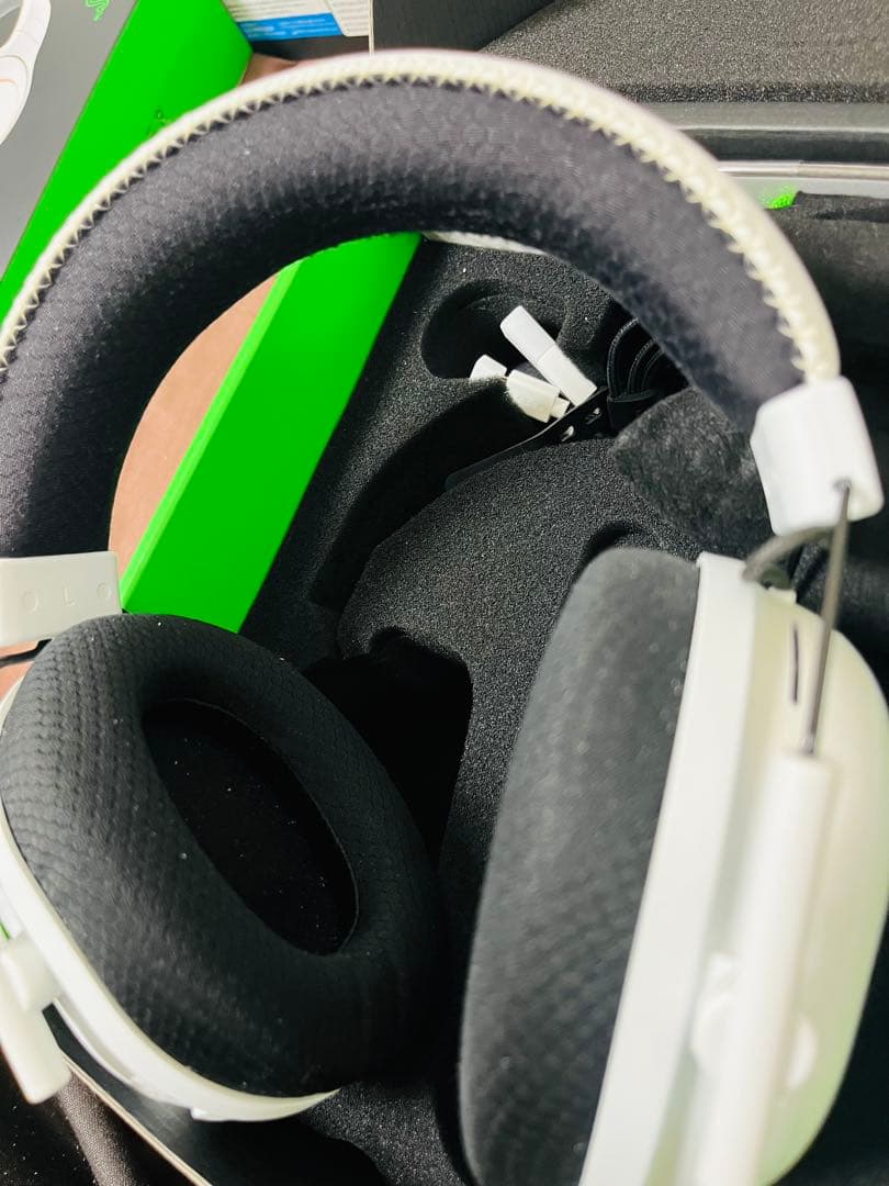 ま*ち様 Razer BlackShark V2 Pro ホワイト！イヤーパッド