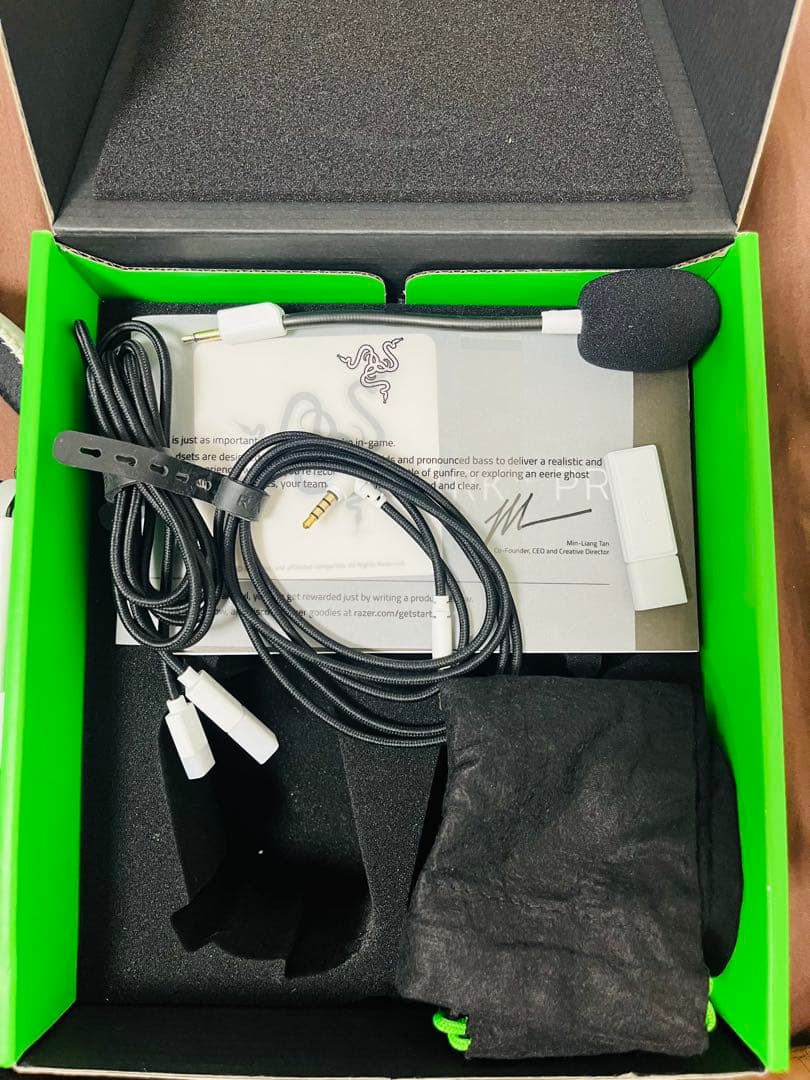 ま*ち様 Razer BlackShark V2 Pro ホワイト！イヤーパッド