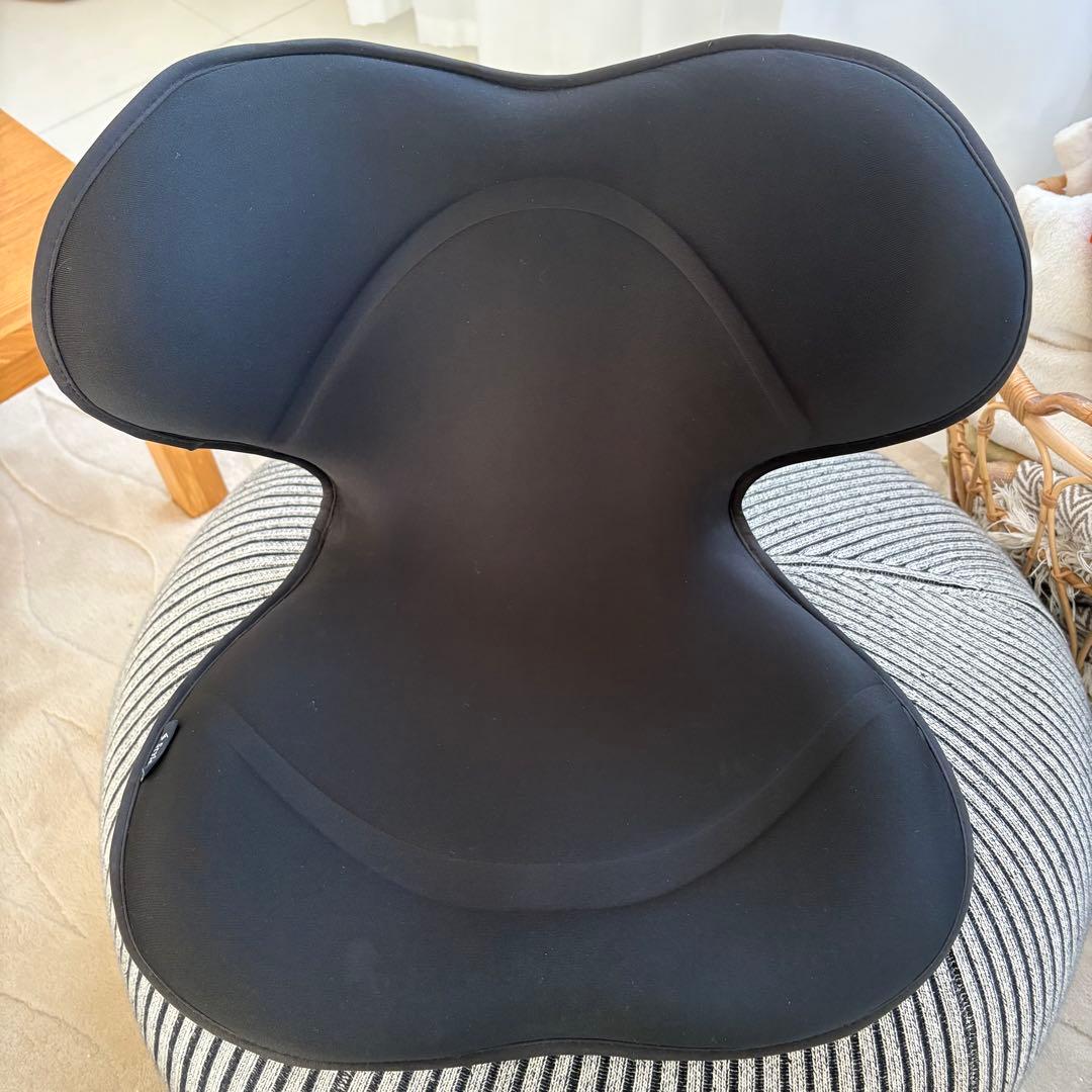 MTG Style SMART 姿勢矯正クッション 黒