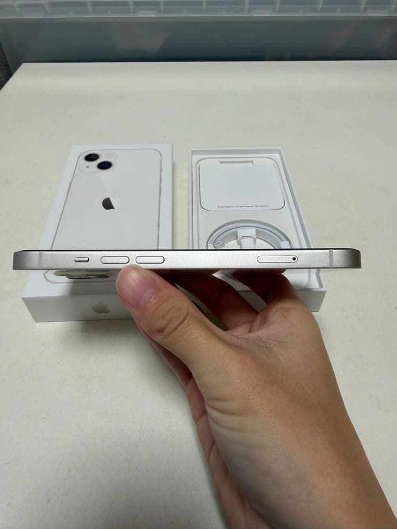 Apple iPhone 13 ホワイト 本体