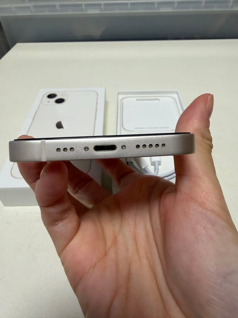 Apple iPhone 13 ホワイト 本体