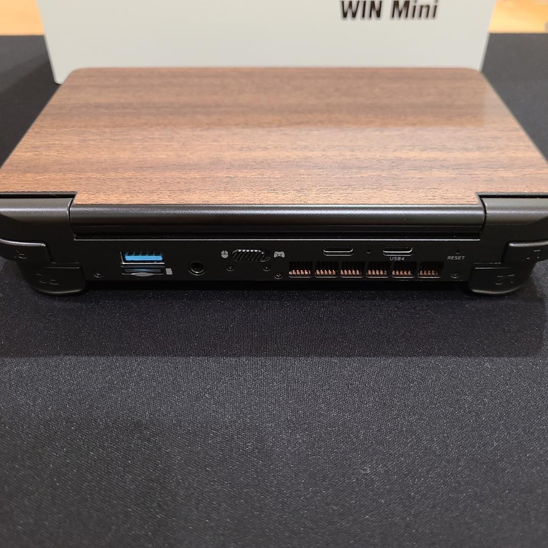 GPD WIN Mini 2024 木目スキンシール貼付済