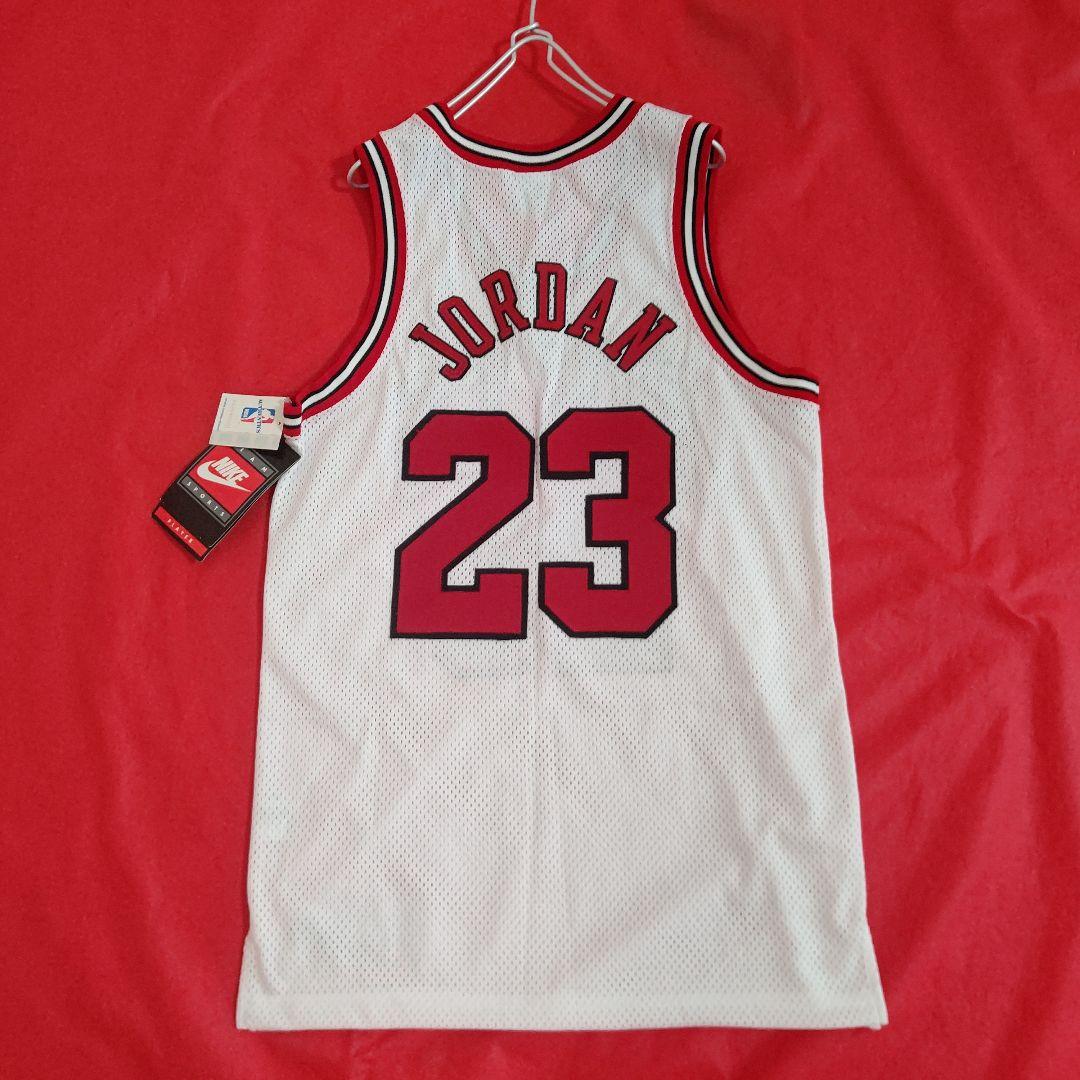 【希少】NIKE NBAブルズ マイケルルョーダン オーセンティックユニホーム