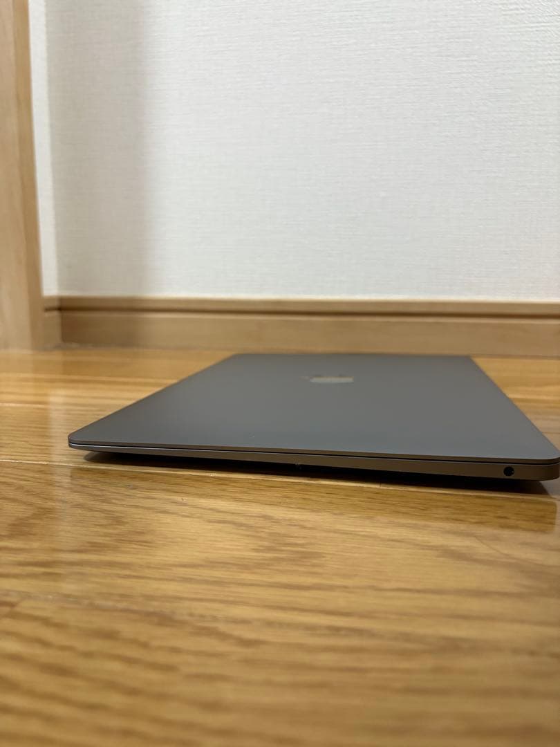 MacBook Air M1チップ搭載モデル（8GB / 256GB）