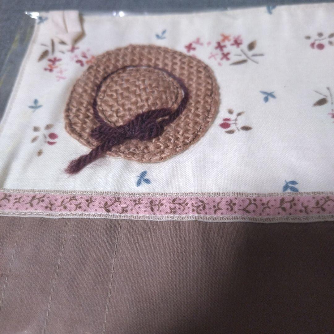 マニー 希少 美品 犬と椅子の刺繍インテリア装飾