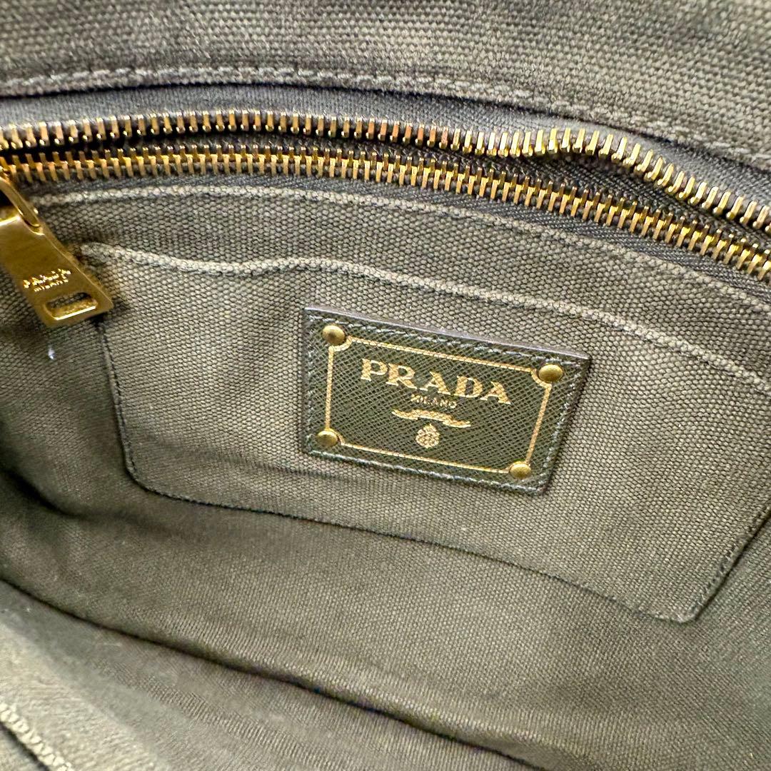 PRADA カナパ　CANAPA クラッチバッグ　ビジュースタッズ