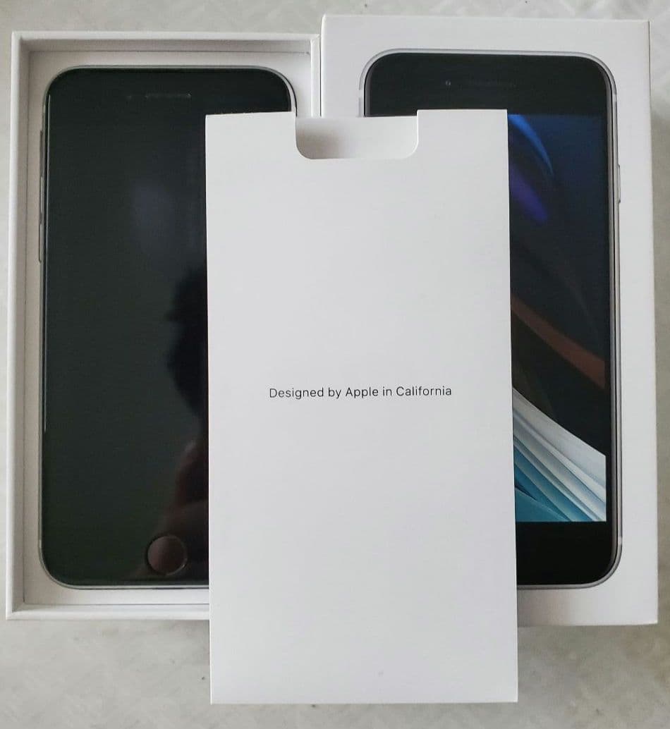 【美品】　 iPhone SE 第2世代 128GB ホワイト MXD12J／A