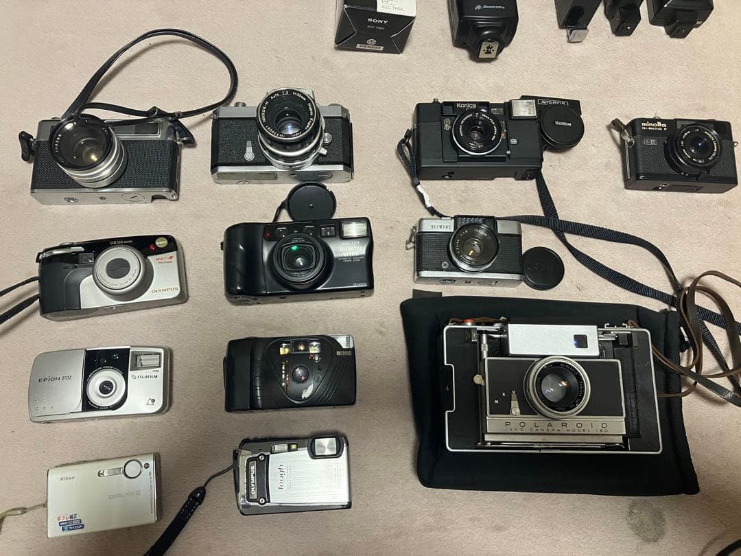 D*社様 デジカメ、オールドカメラ、付属品まとめ売り