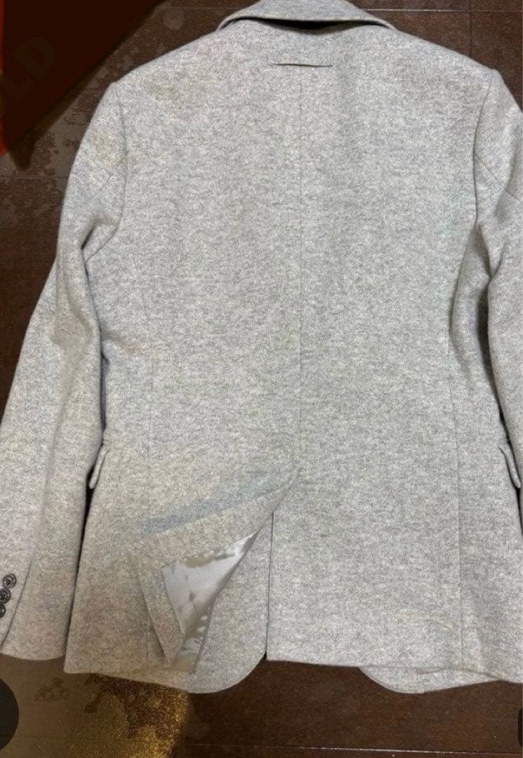 EPOCA UOMOのテーラードジャケット