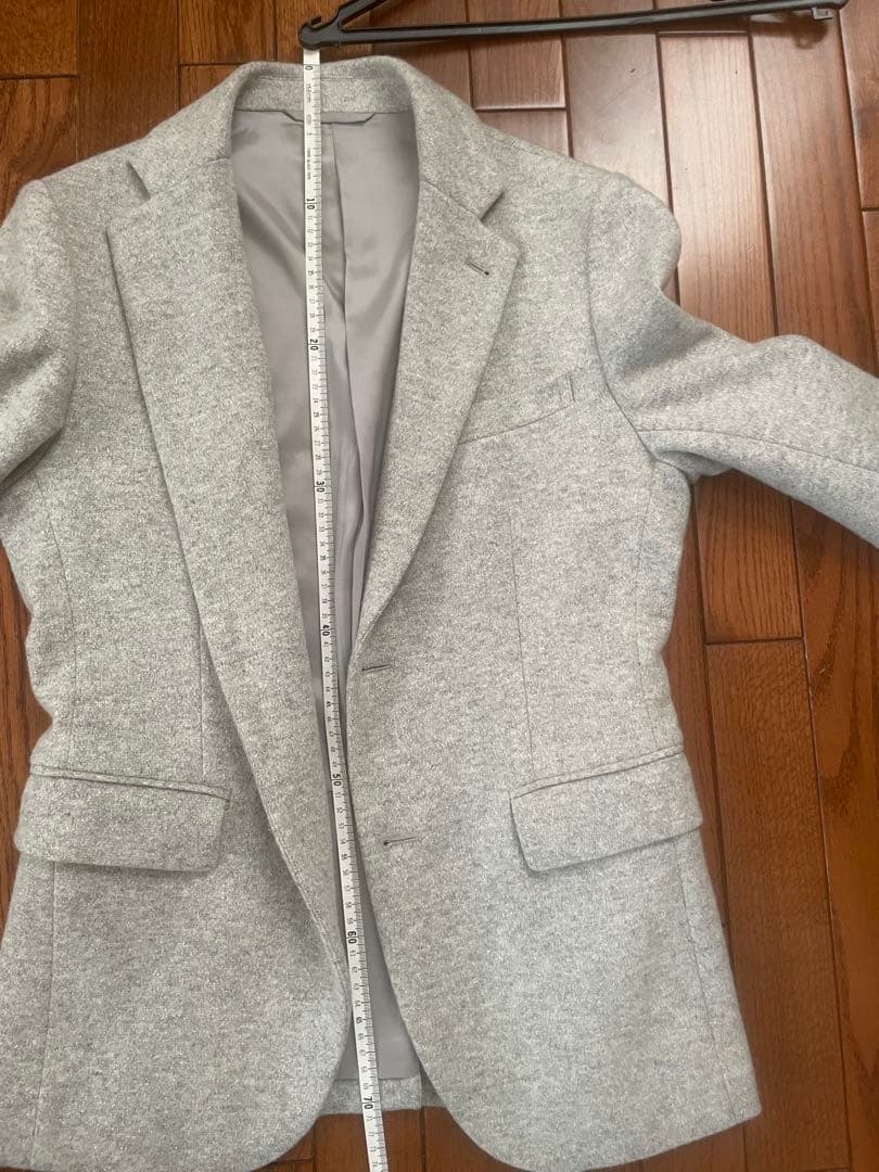 EPOCA UOMOのテーラードジャケット