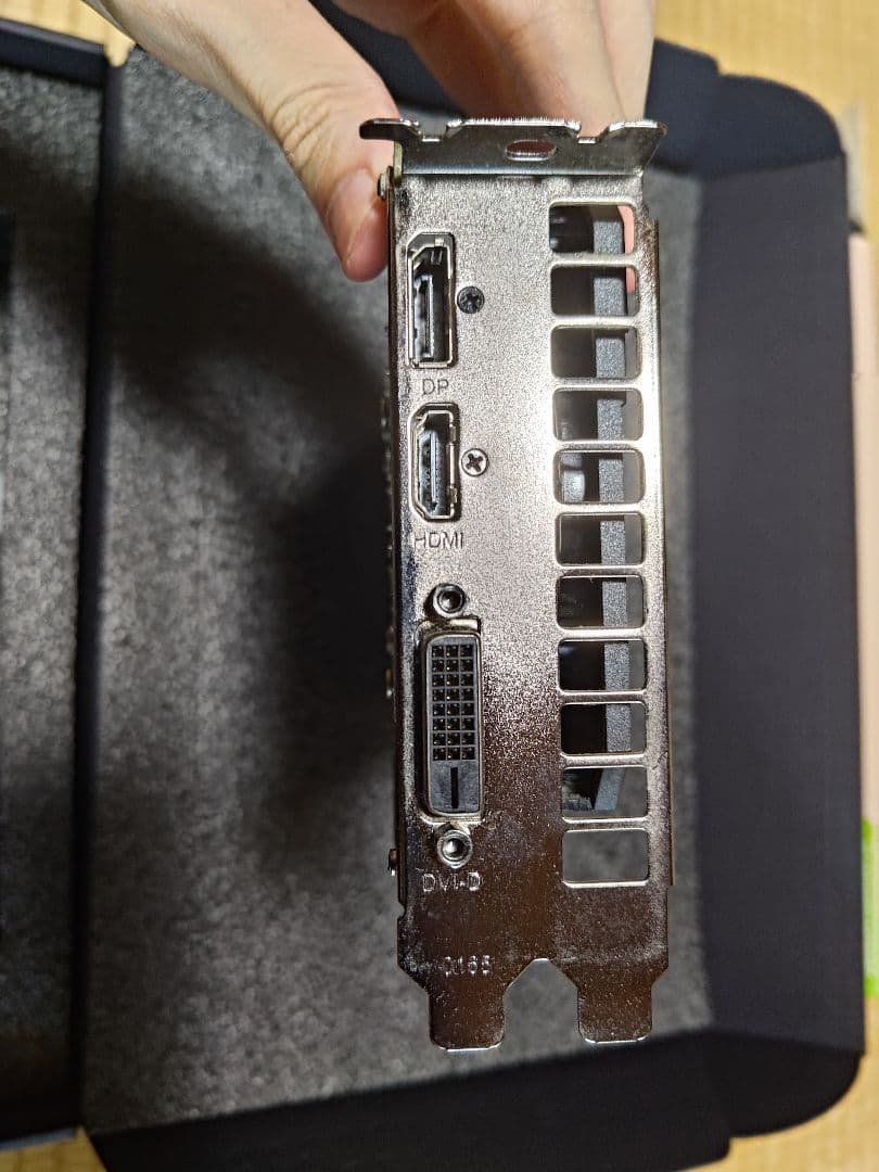 安*ス様 動作確認済み 中古品 玄人志向 GTX1650 GDDR6 4GB