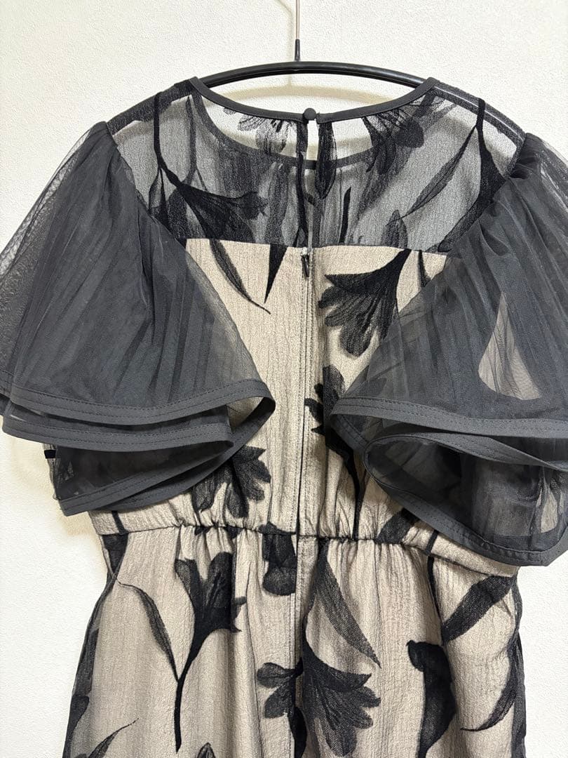 niana サーキュラースリーブフラワードレス　ワンピース M short