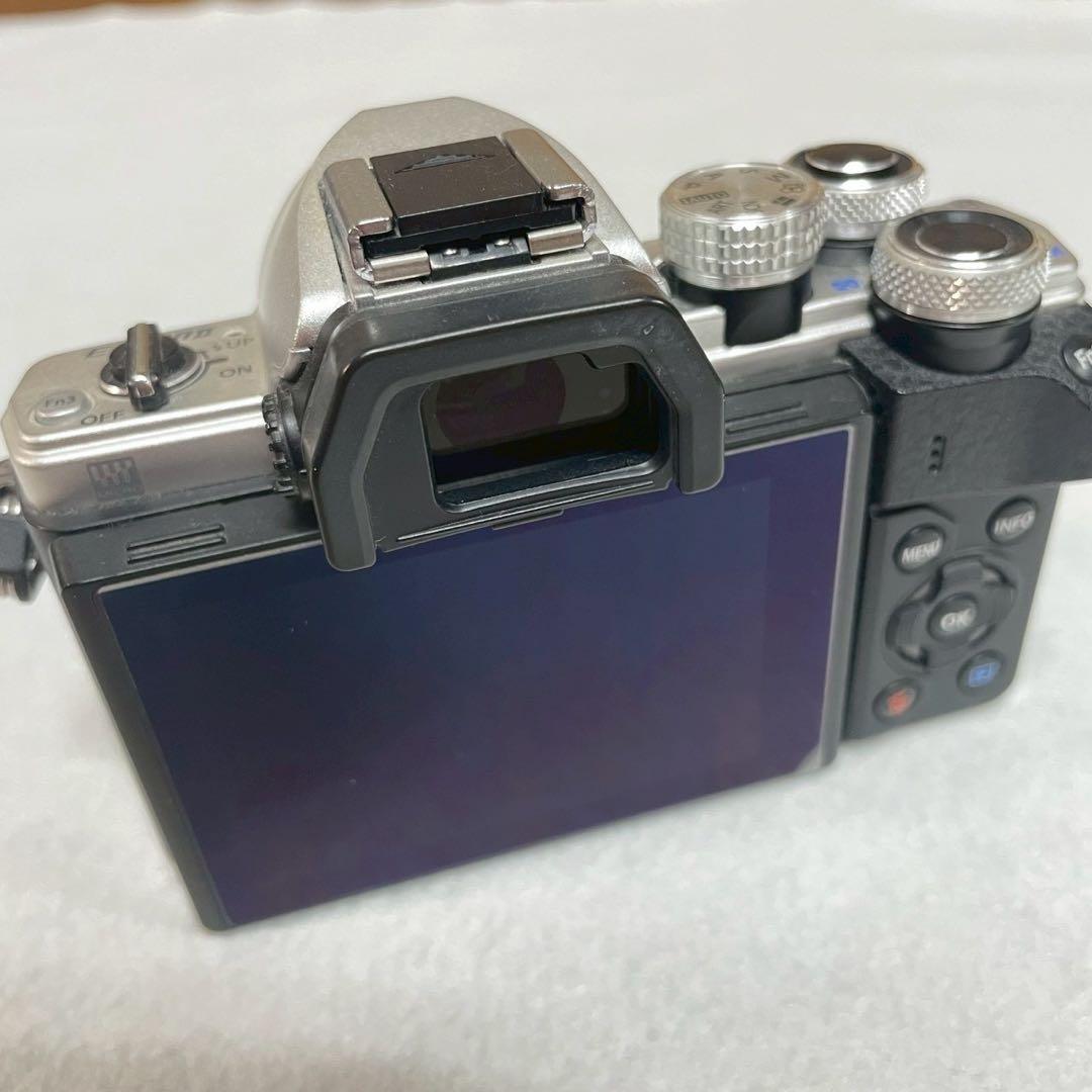 OLYMPUS オリンパス　OM-D E-M10 Mark II ミラーレス一眼