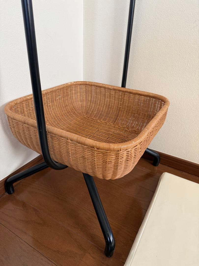 宇宙大帝さん専用！IDEE WALLABY HANGER STAND