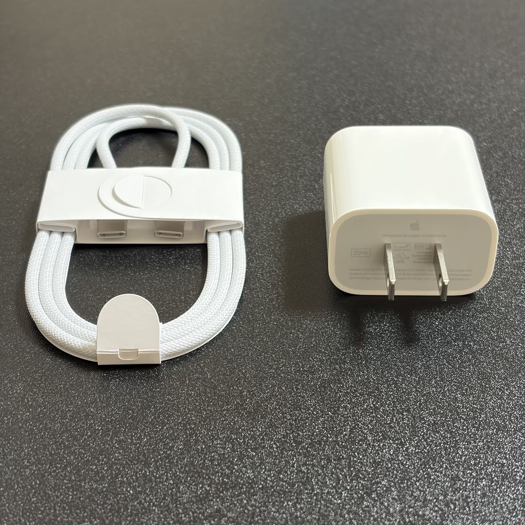 iPad 第10世代 64GB Wi-Fi シルバー　バッテリー最大容量100%