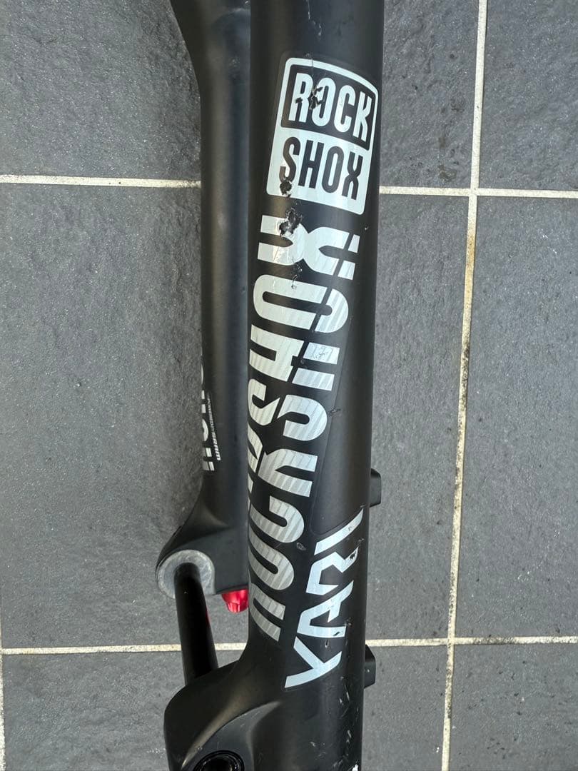 RockShox Yari RC 27.5 160mm サスペンションフォーク