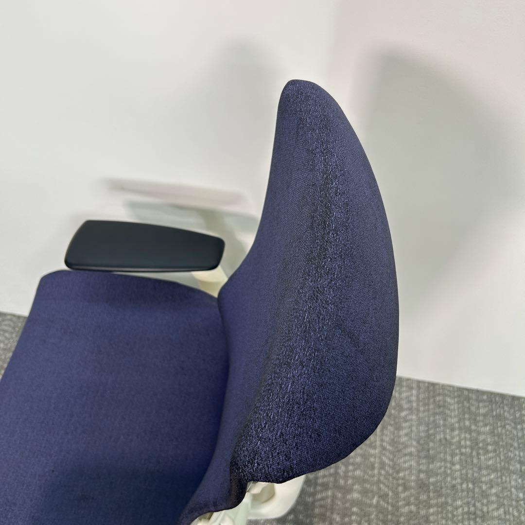 H エンボディチェア ハーマンミラー ホワイト Embody ネイビー