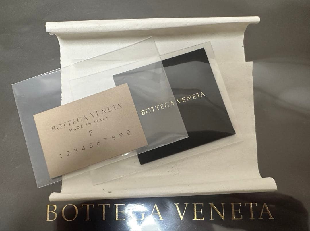【付属品付】ボッテガヴェネタ イントレチャートケース/ラム/黒2️⃣✨✨