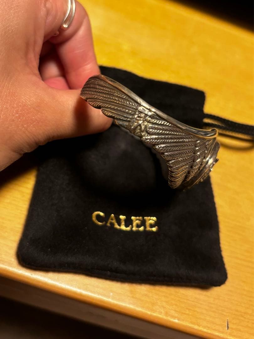 キャリー　calee バングル