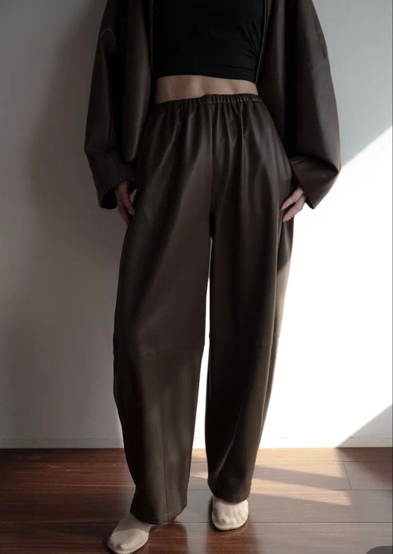 roughlow ラフロー　barrel leather pants