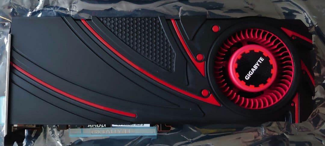 新品未使用品 グラボ Radeon G9 290 GV-R929D5-4GD-B