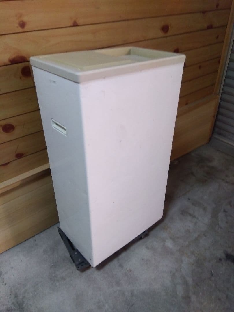 サンデン小型冷凍庫