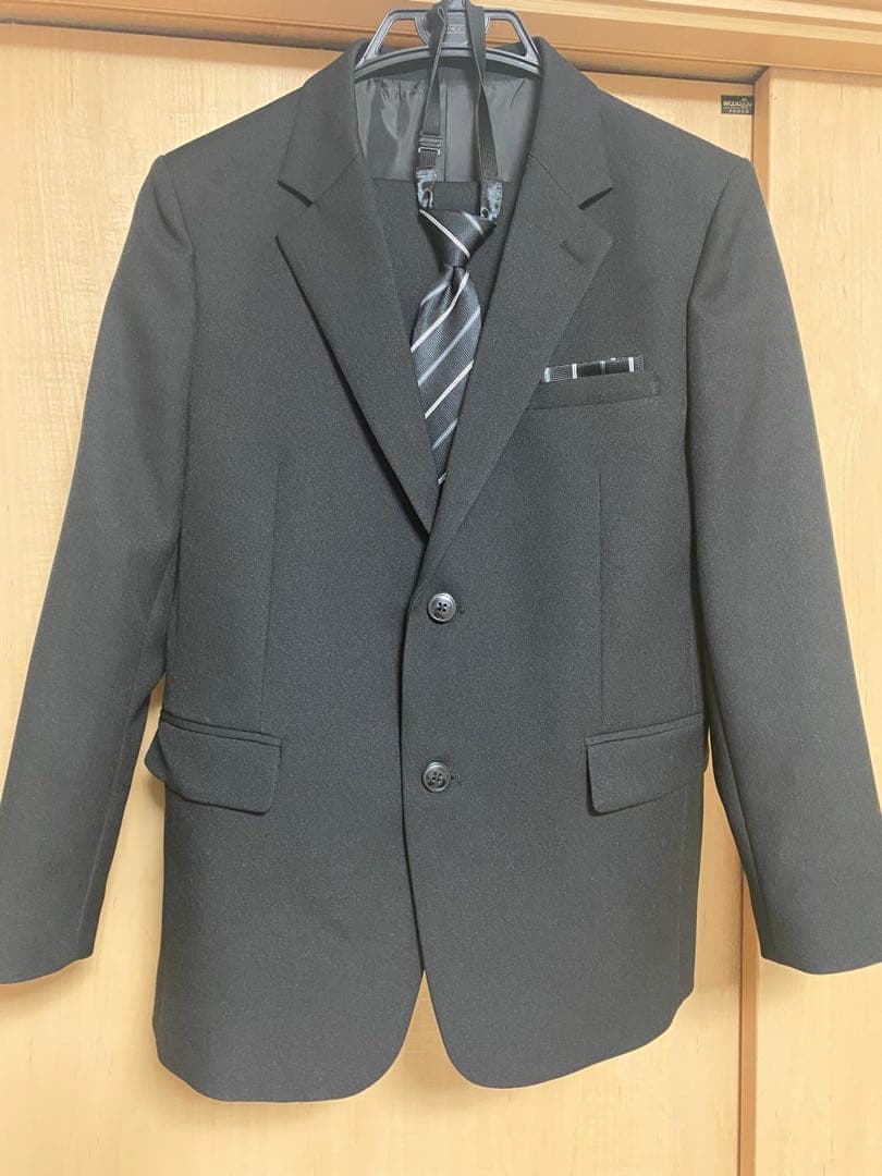 フォーマルスーツ 黒 サイズ160B ネクタイ付き