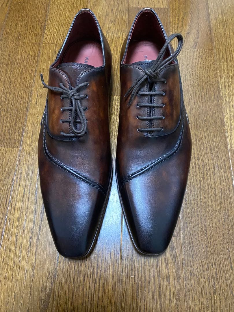 『新品・未使用』希少品マグナーニ51478ブラウン サイズ43