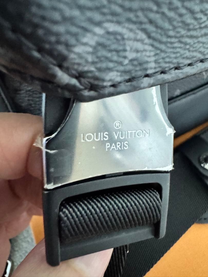 極美品 ルイヴィトン　メッセンジャーヴォワヤージュPM ブラック