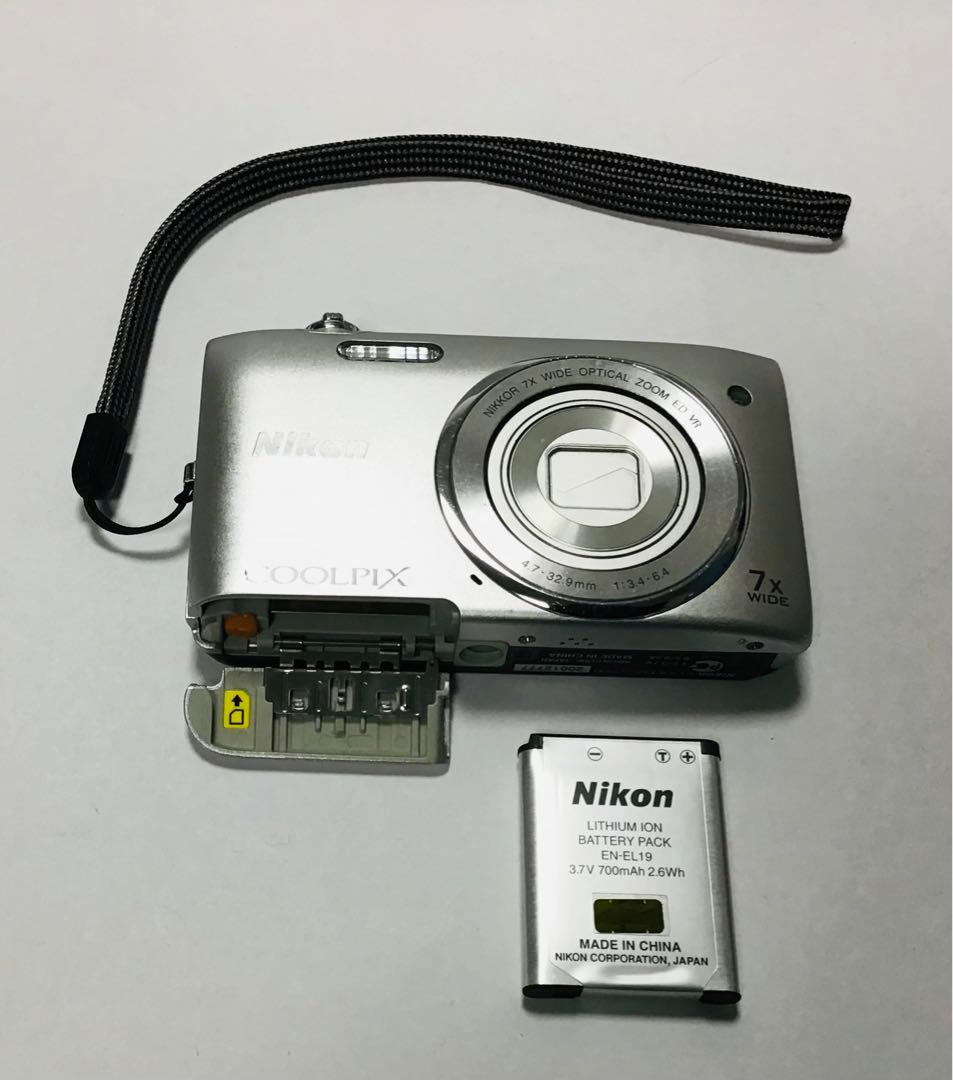 Nikon ニコン COOLPIX S3500 コンパクトデジタルカメラ