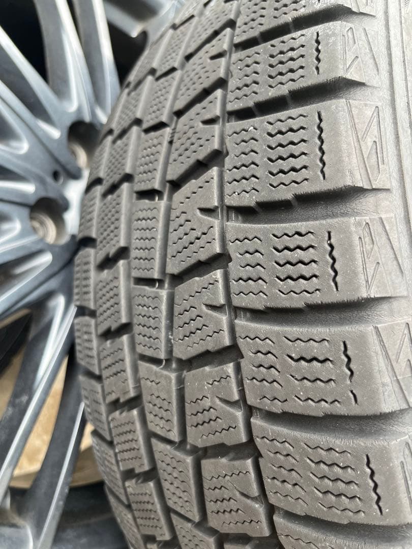 【2025年まで】ヴェゼル スタッドレスタイヤ＆ホイールセット