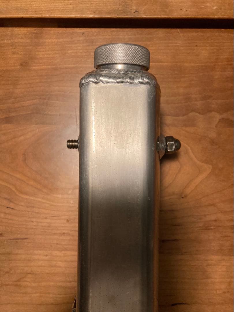 バイク　ガソリン携行缶　アルミ製　容量33oz（約1ℓ）長方形　HD ハーレー