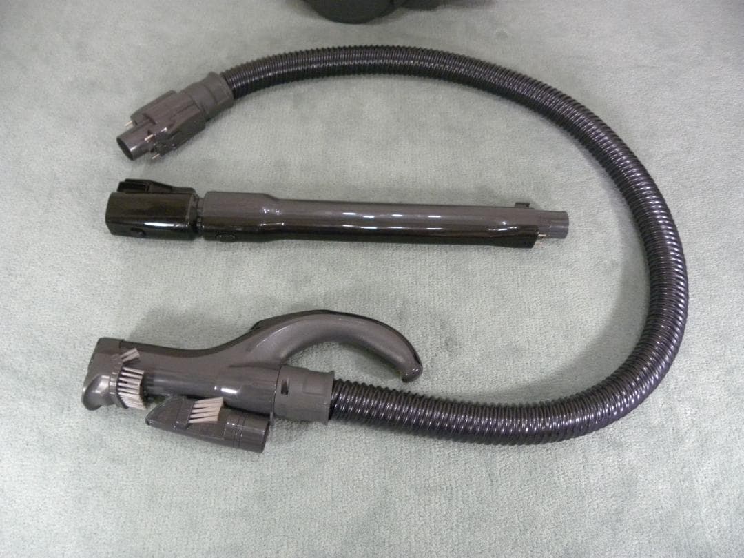 ②Panasonicサイクロン掃除機MC-SR41Kからまないブラシ
