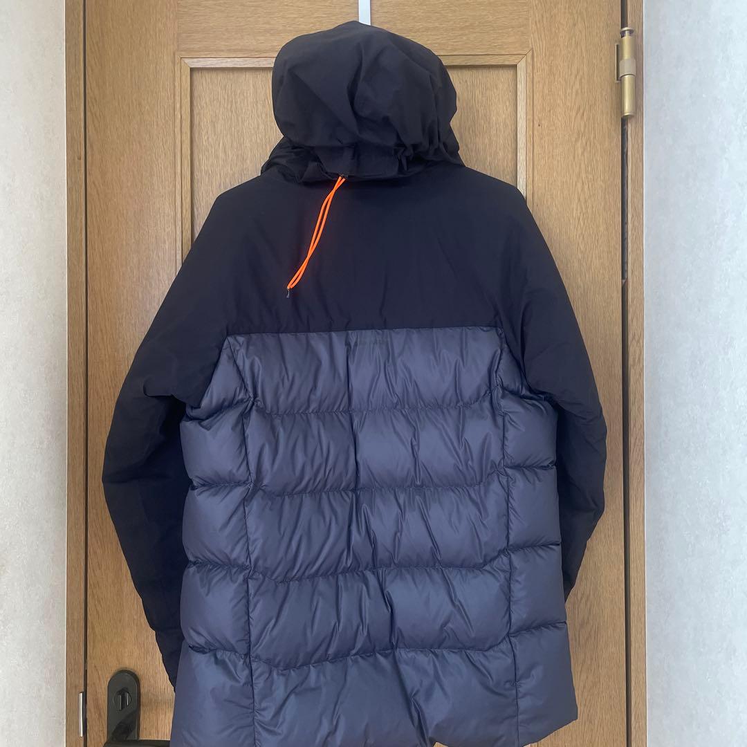 お値下げしました MAMMUT フード付きダウンジャケット 黒/グレー