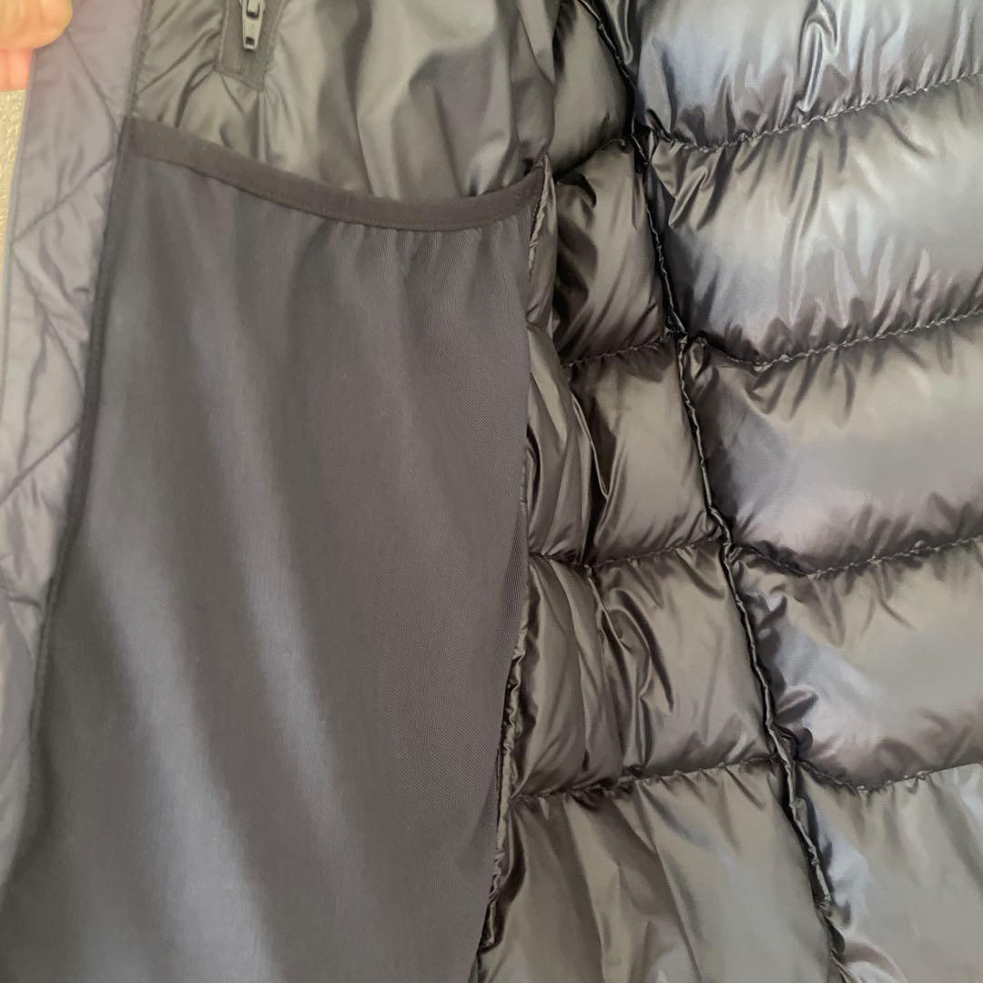 お値下げしました MAMMUT フード付きダウンジャケット 黒/グレー