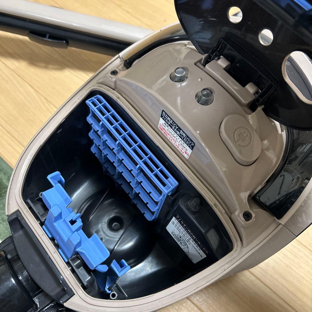 HITACHIキャニスター掃除機 2019年製 パックフィルター17枚付き