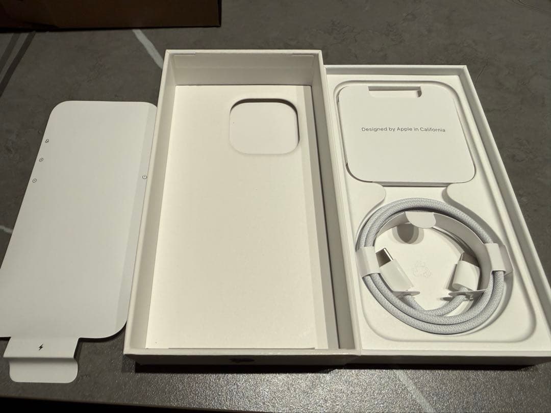 【美品】iPhone15Pro 128GB Applecare+2026年3月迄