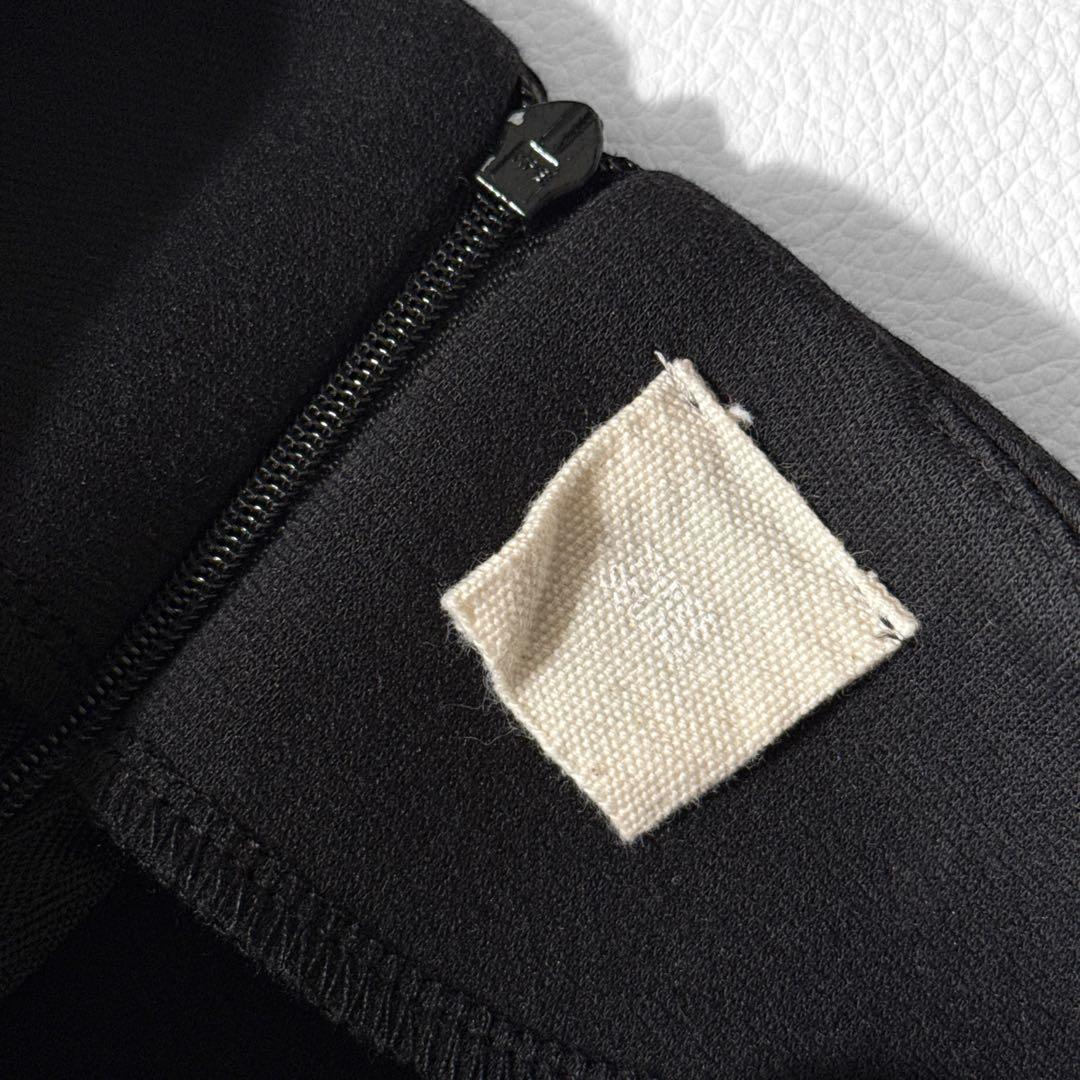 THREE SQUARE ペプラムポンチプルオーバー 黒 VERYコラボ