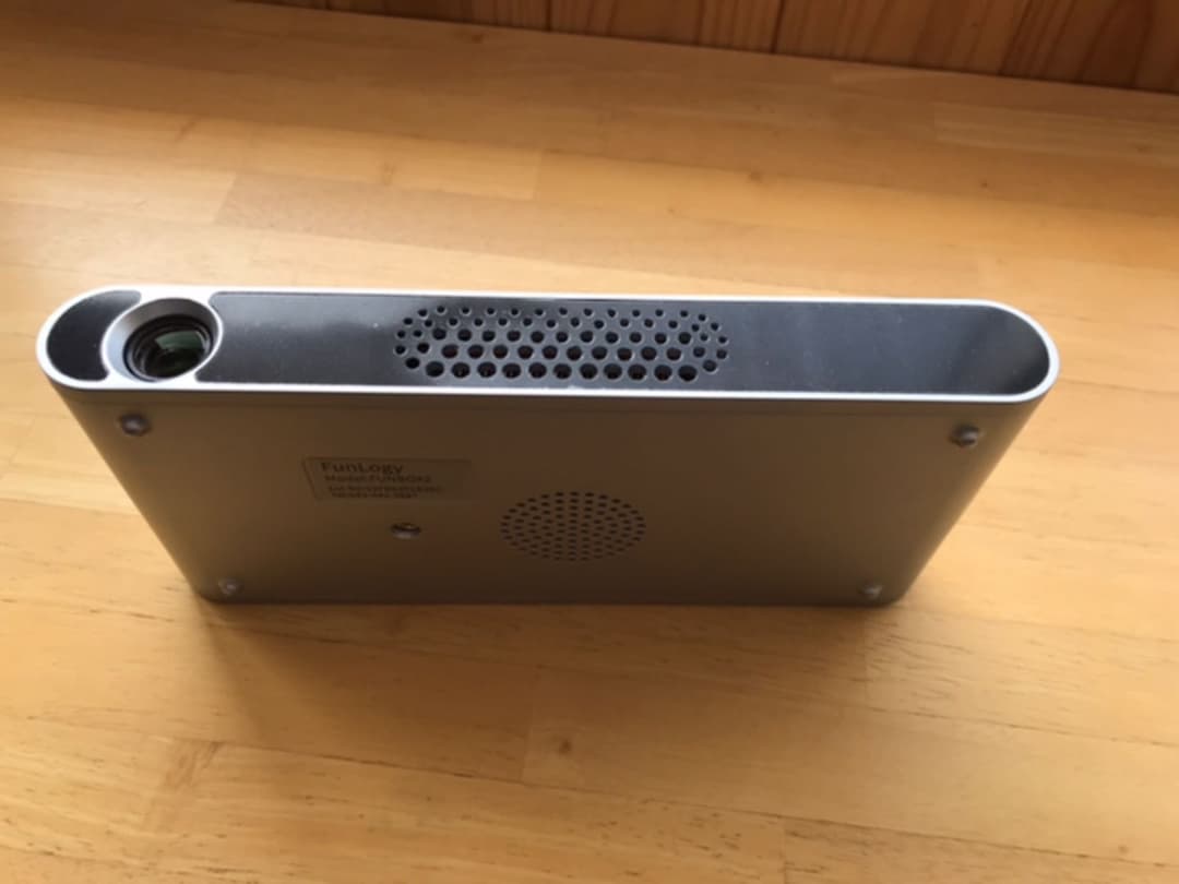 FunLogyモバイルプロジェクター　値下げ