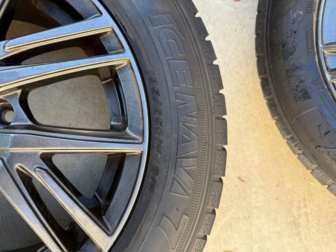 スタッドレス　ガンメタホイールセット195/65-15 グッドイヤー